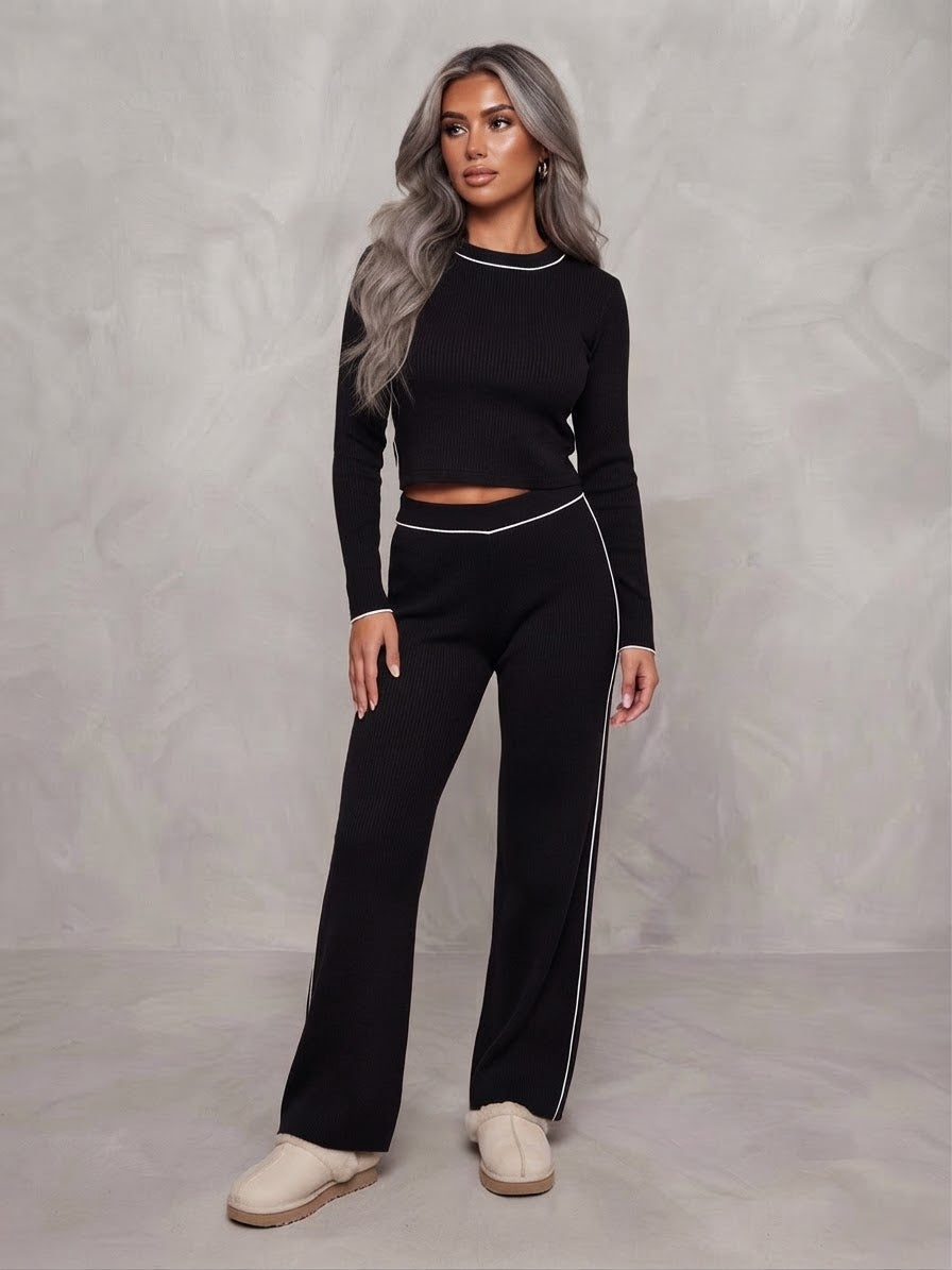 OLIVIA IN EBONY