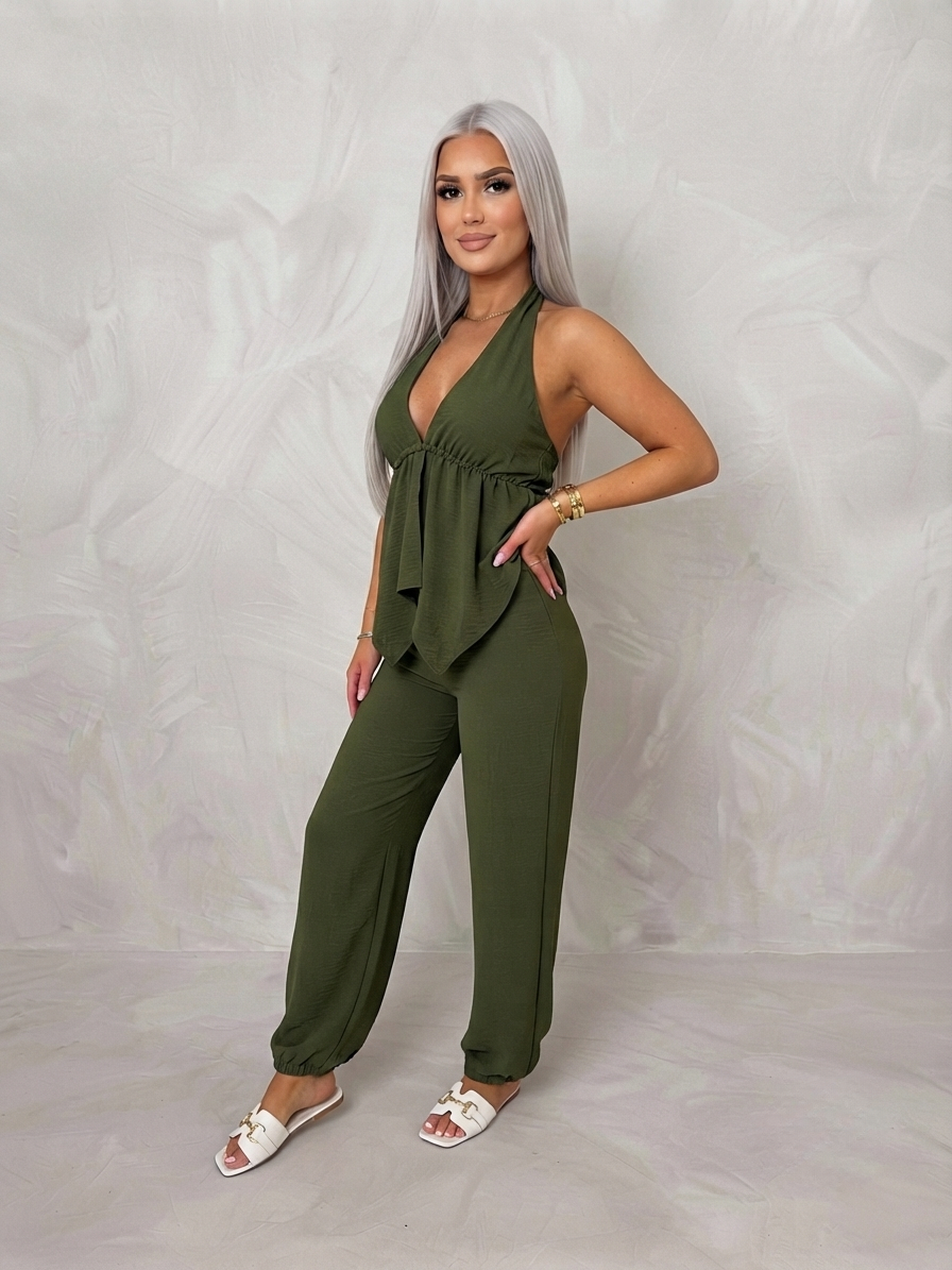 AUDREY IN KHAKI