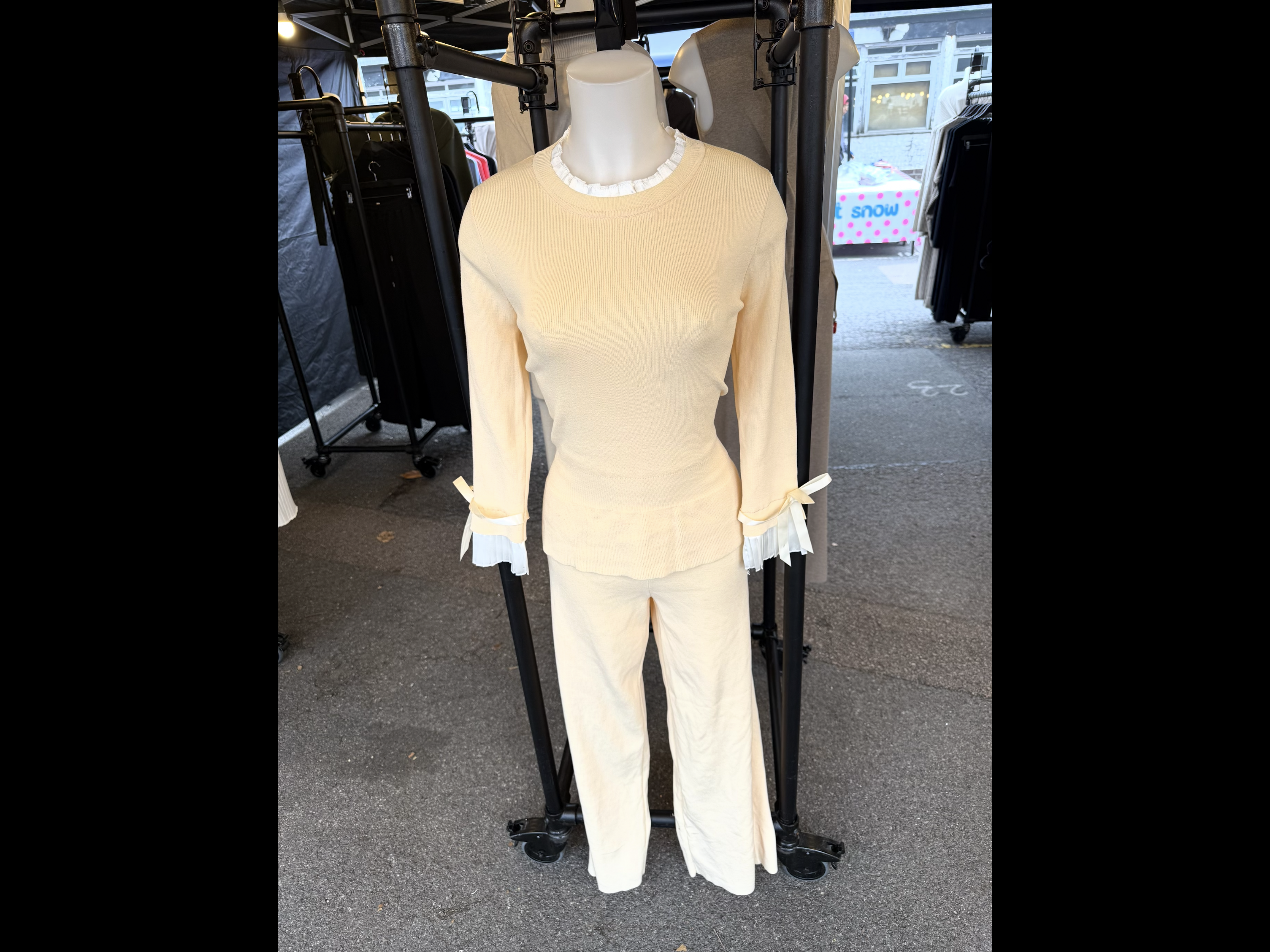 THE THEA SET IN PINK