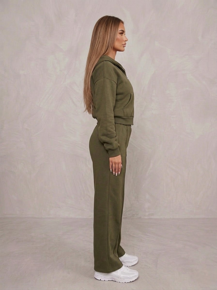 CHARLOTTE IN OLIVE